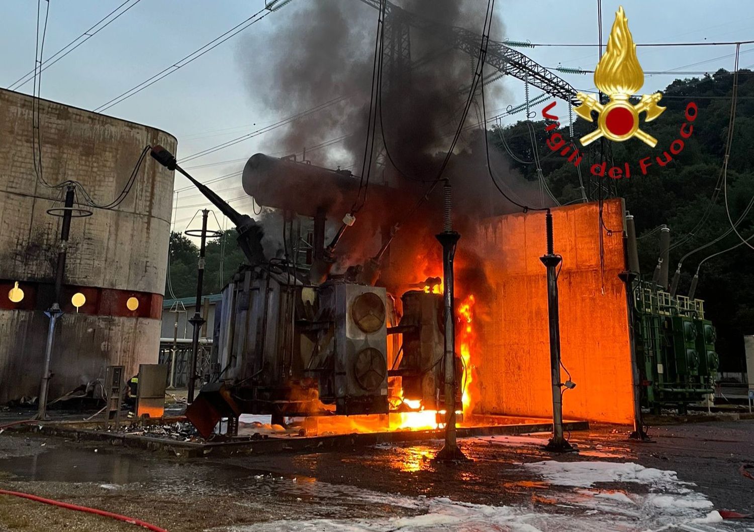 Incendio centrale elettrica nel Comasco