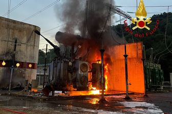 Incendio centrale elettrica nel Comasco