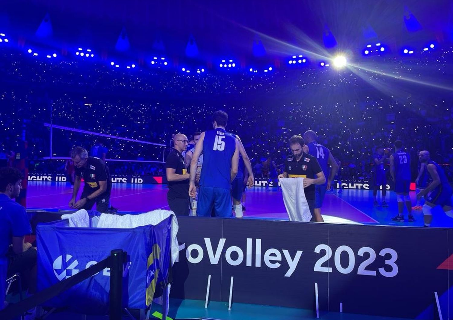 La nazionale di pallavolo dopo la sconfitta