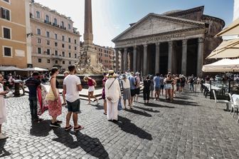 biglietti pantheon milione mese poveri roma sangiuliano