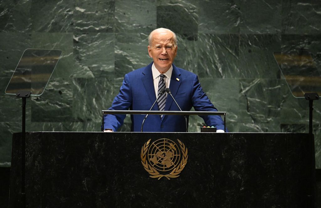 Biden: 'Fermare la Russia per scoraggiare aggressioni'. Zelensky: 'Mosca spinge il mondo alla guerra finale'