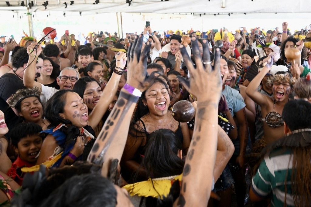 Indigeni brasiliani esultano per la decisione della Corte Suprema