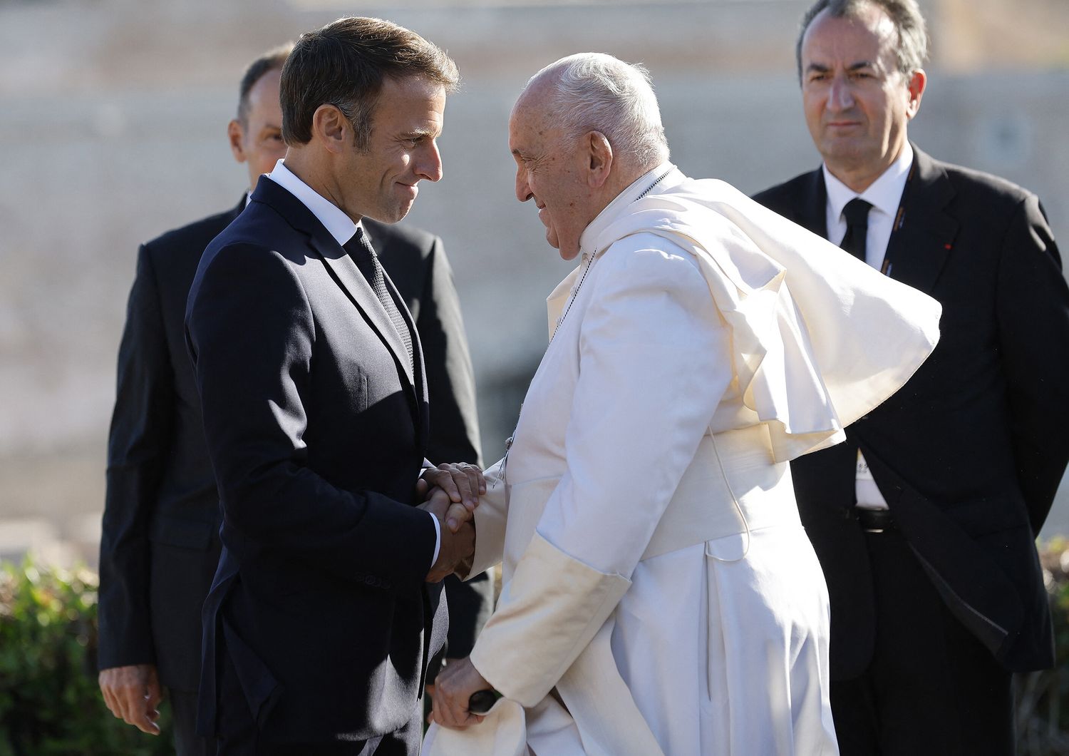Macron accoglie il Papa a Marsiglia
