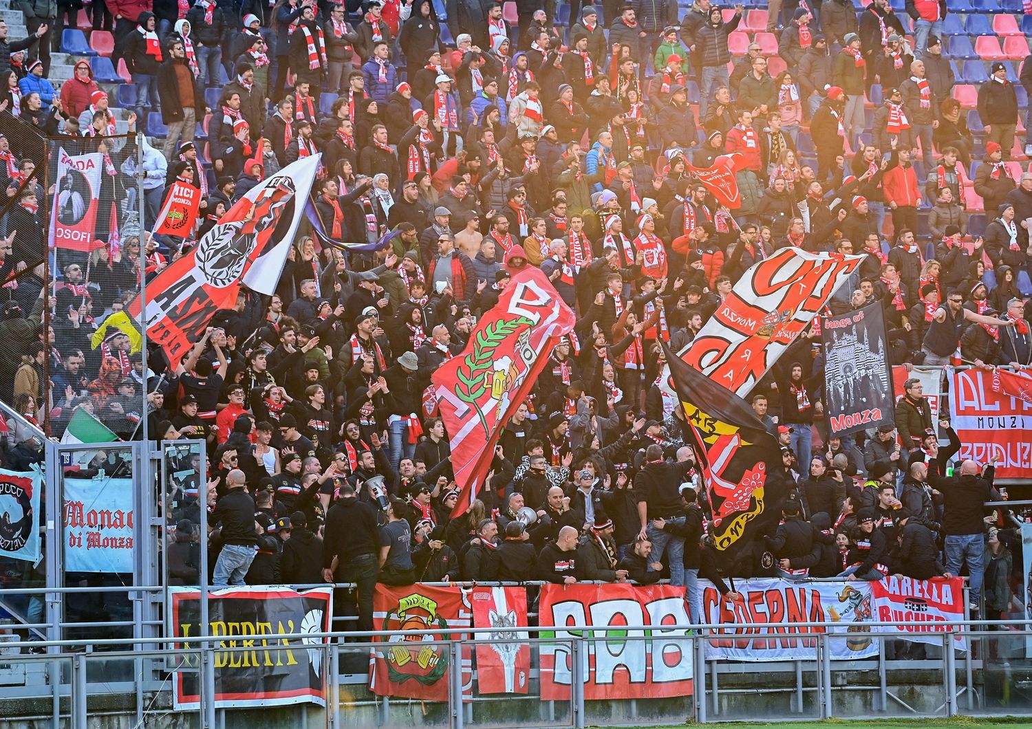 Tifosi del Monza a Bologna