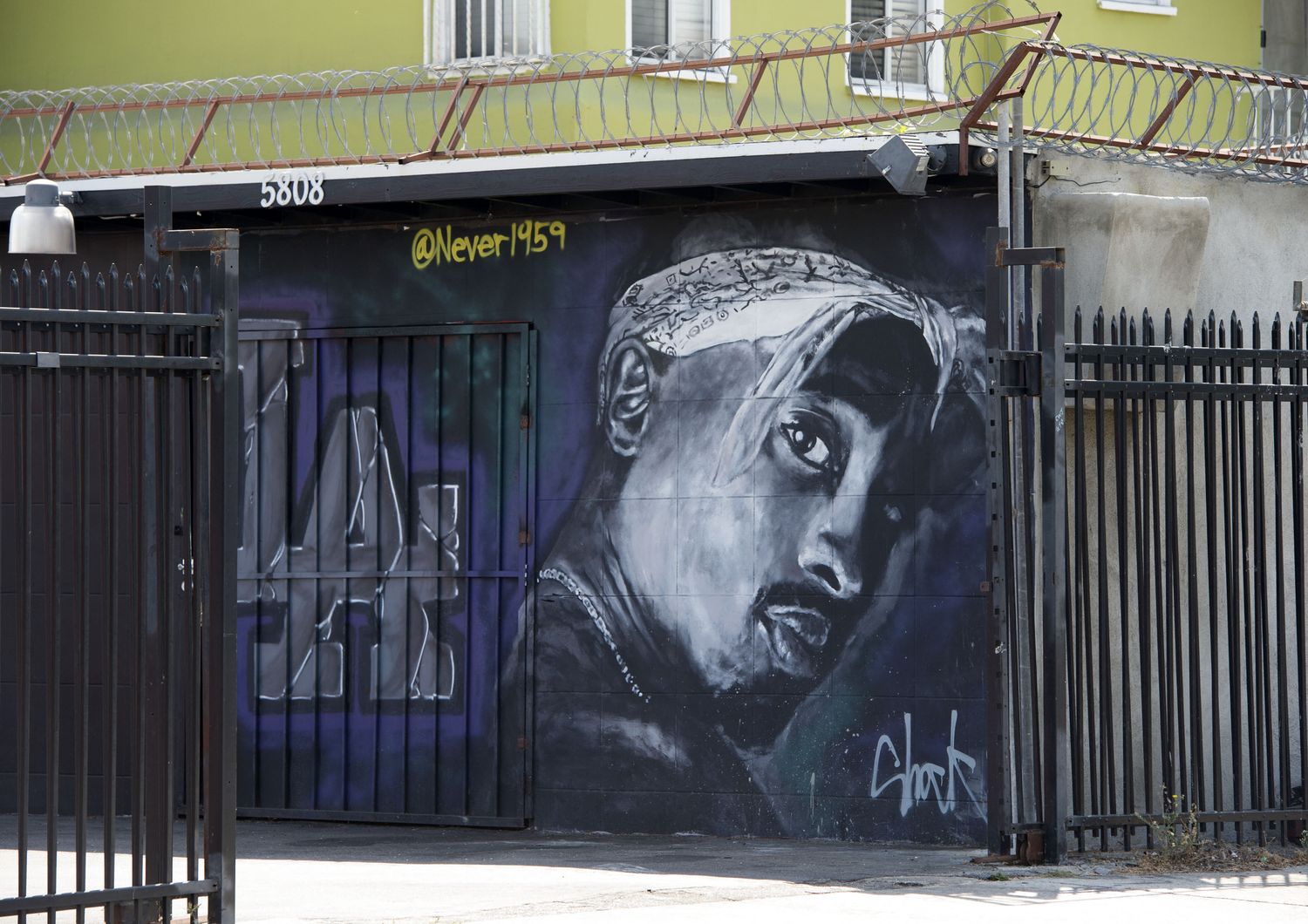 Un murale dedicato a Tupac a Los Angeles