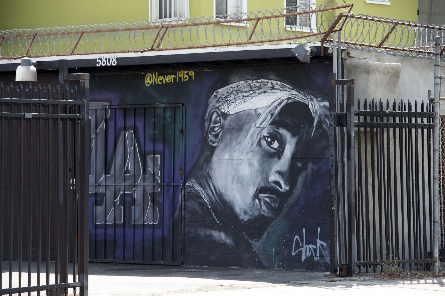 Un murale dedicato a Tupac a Los Angeles