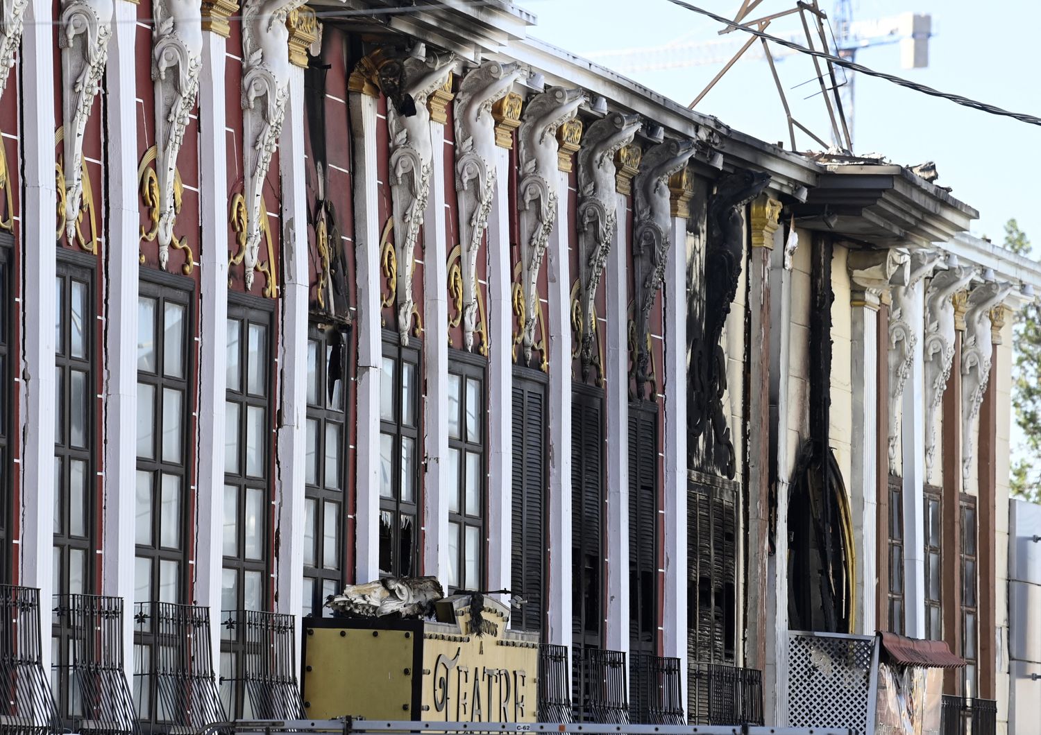 La discoteca distrutta dalle fiamme a Murcia