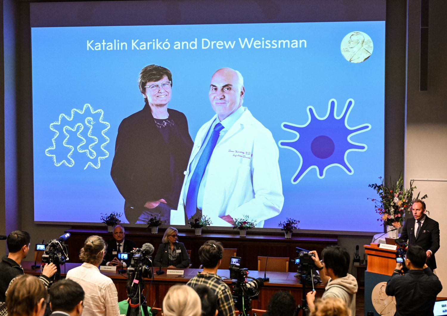 I premi Nobel per la Medicina Karik&ograve; e Weissman&nbsp;