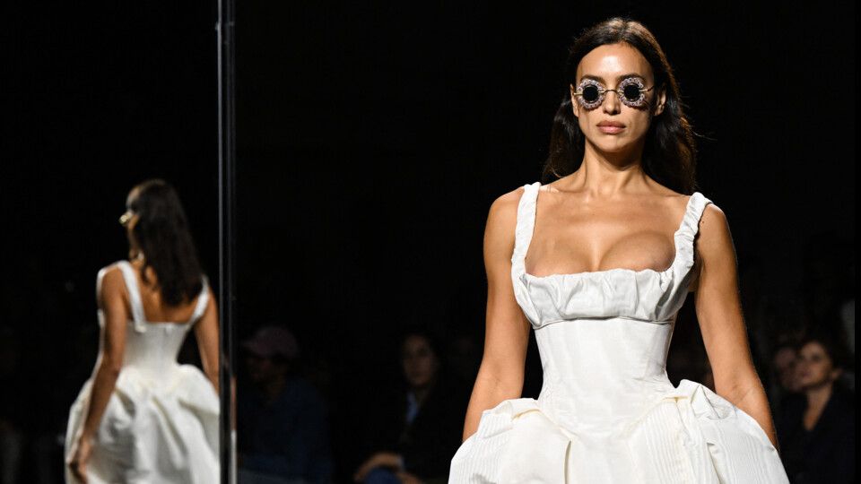 Paris Fashion Week: Irina Shayk sfila per Vivienne Westwood&nbsp;