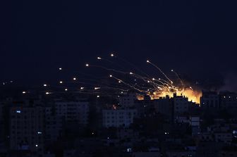 ong euromed denuncia israele usa bombe fosforo bianco