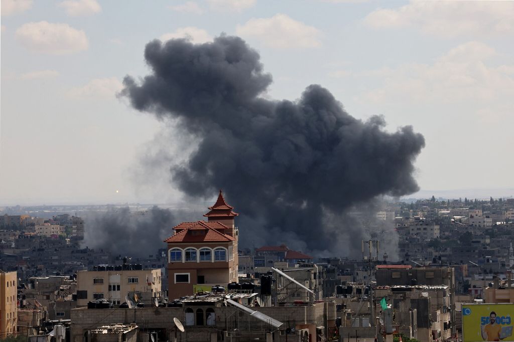 Bombardamenti su Gaza