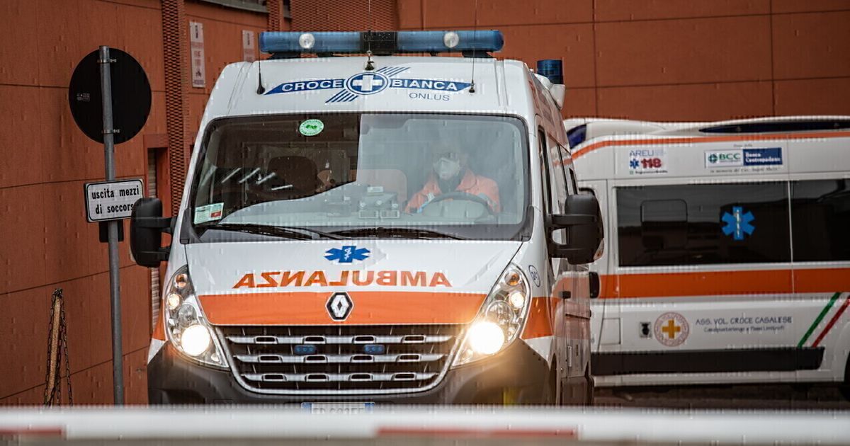 Bimbo di due anni cade dal balcone a Piacenza, è grave