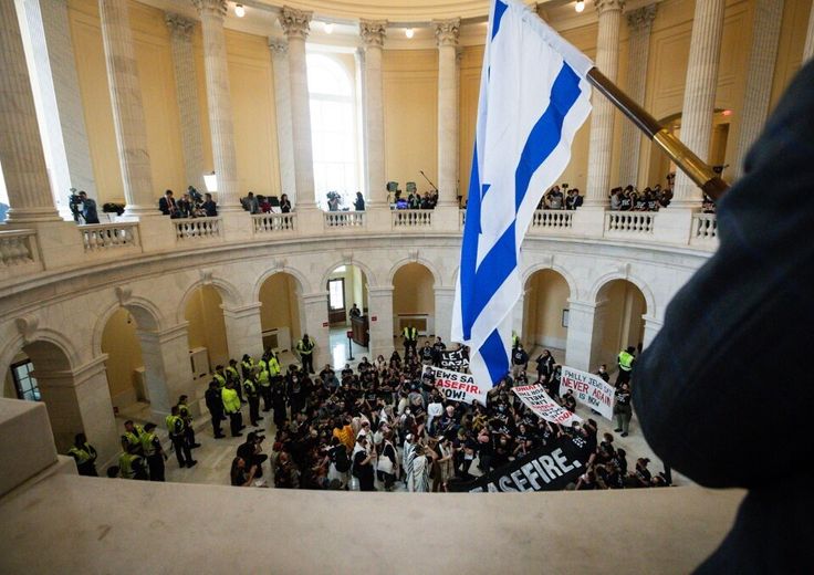 Manifestanti ebrei a Capitol Hill