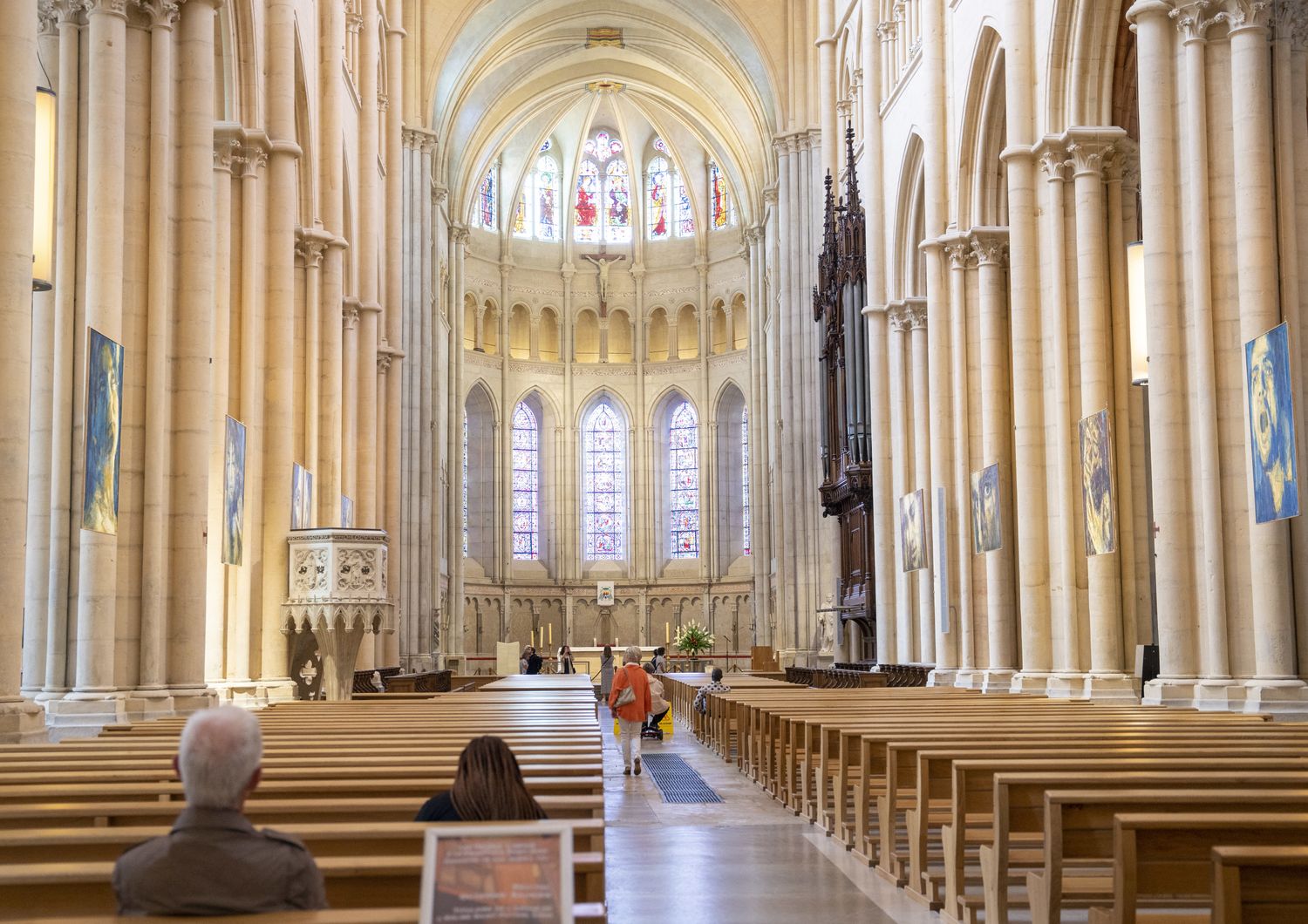 Una chiesa vuota in Francia