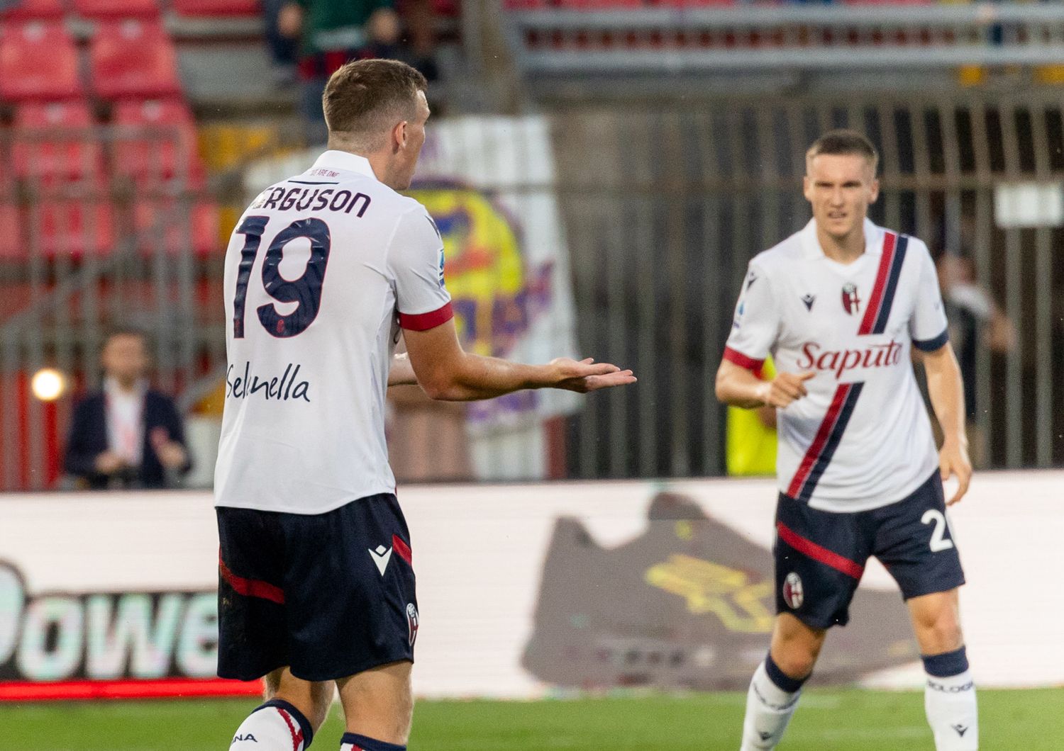 calcio bologna soffre ma supera 2-1 frosinone