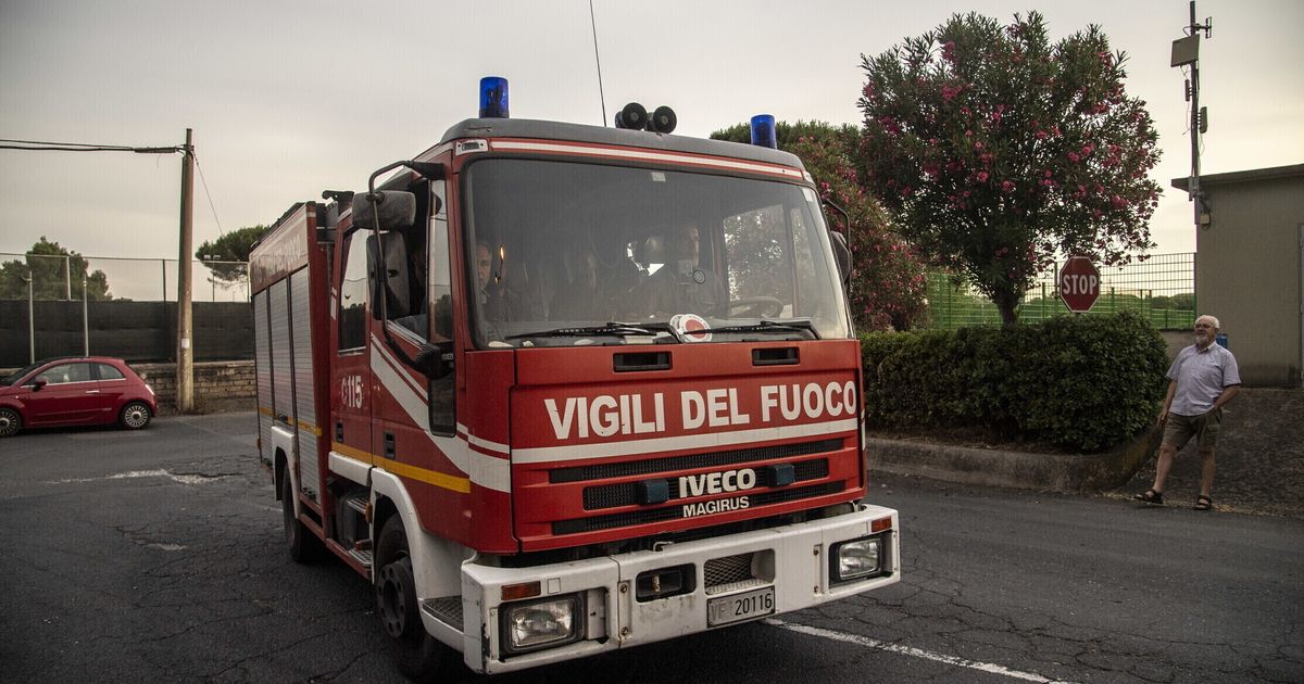 Auto contro camion: due 19enni muoiono nella Bergamasca, altri due sono molto gravi