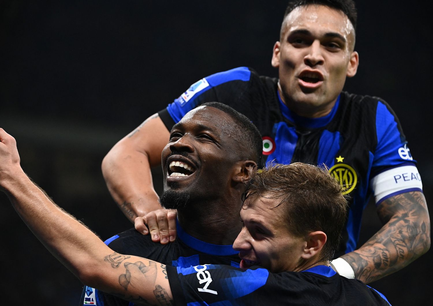 Inter festeggia la sua vittoria contro la Roma