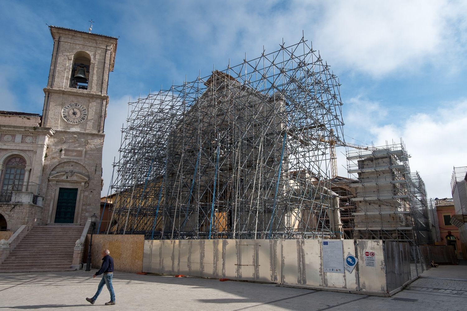 La basilica di San Benedetto dopo il sisma del 2016