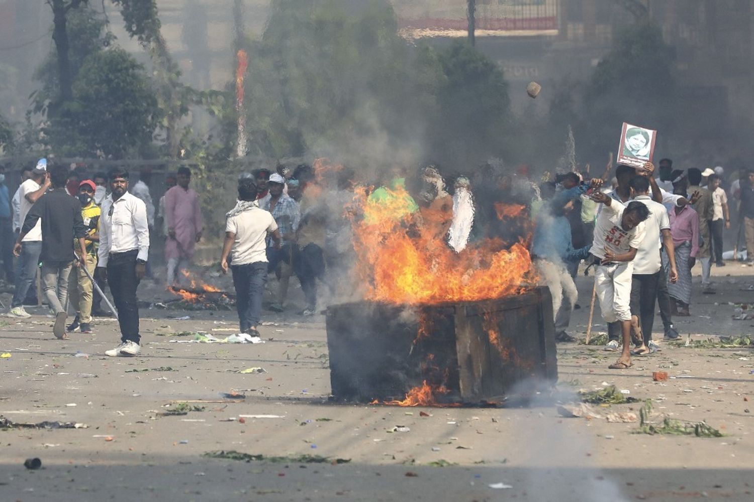 Proteste a Dacca contro il governo