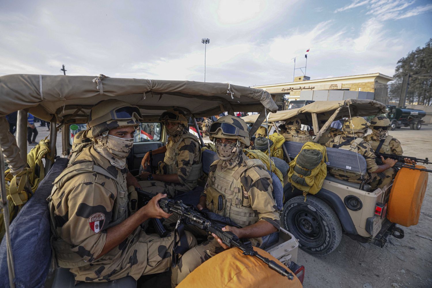 Soldati egiziani al valico di Rafah