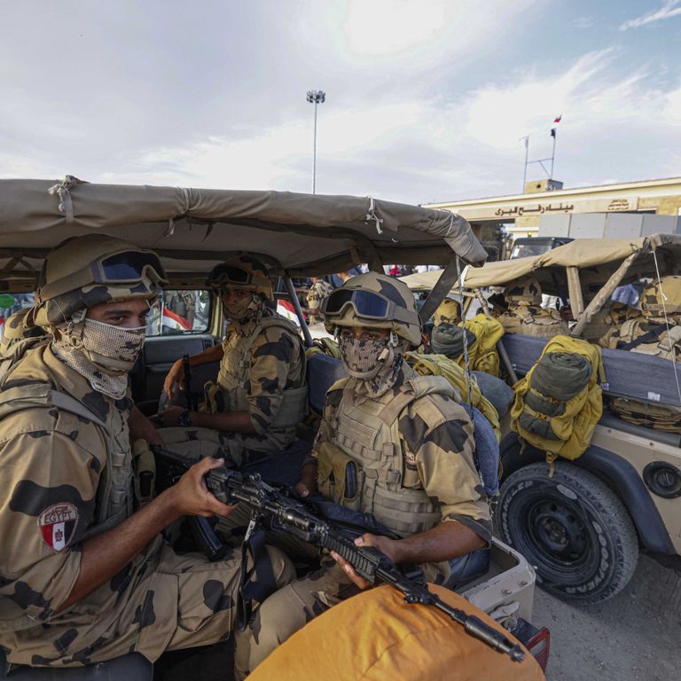 Soldati egiziani al valico di Rafah