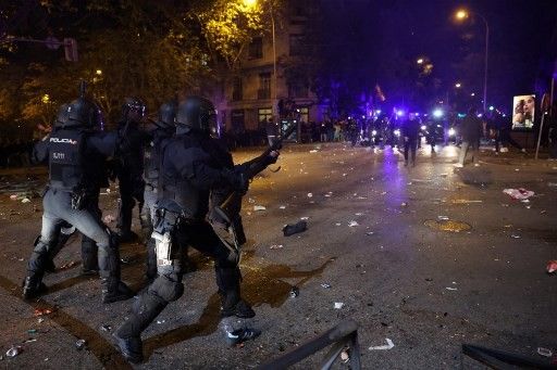 &nbsp;Polizia in tenuta antisommossa, Madrid