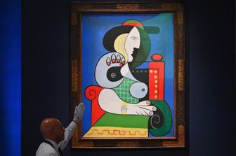 Il quadro di Picasso 'Donna con orologio' venduto all'asta per 139 milioni di dollari
