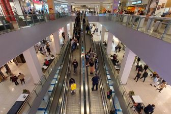 Interno di un centro commerciale