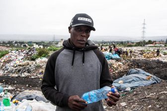 Uomo in Africa&nbsp;