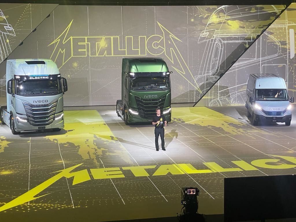 L'ad di Iveco, Gerrit Marx, presenta l'accordo con i Metallica