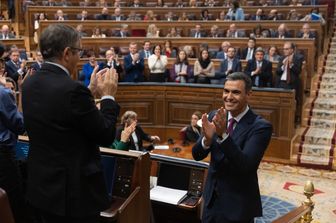 Il candidato alla rielezione, Pedro Sanchez al Congresso dei Deputati