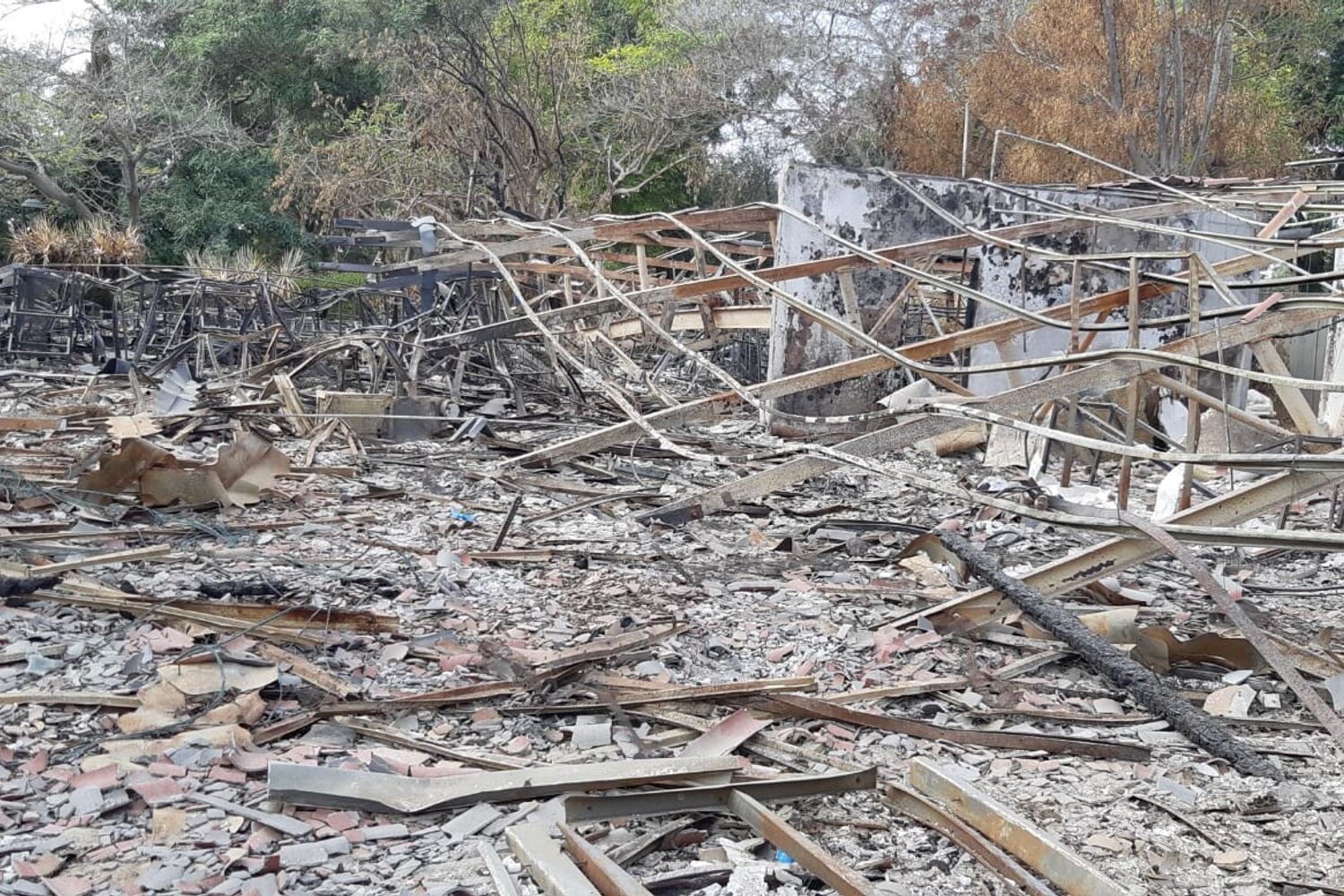 I resti della galleria del kibbutz di Be'eri