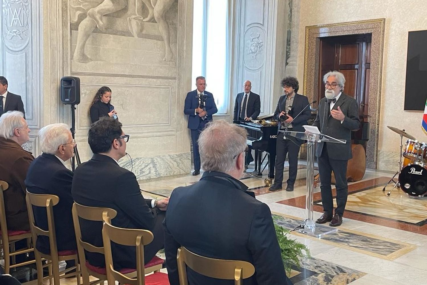 Il direttore d'orchestra Beppe Vessicchio