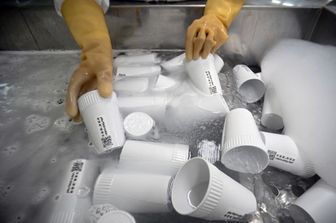 Bicchieri di plastica con Qr Code a Hong Kong