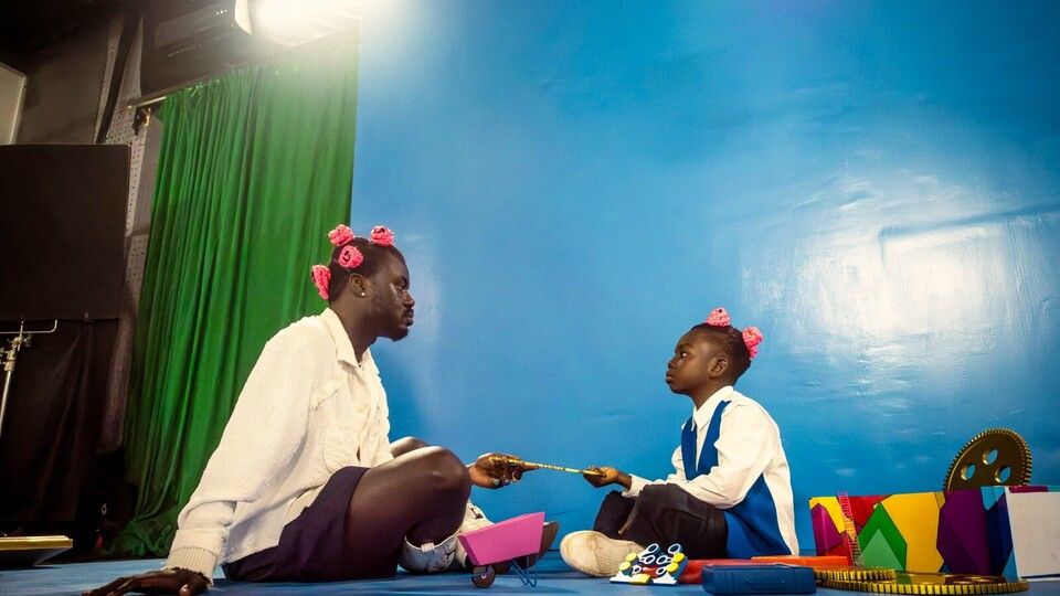 Dal backstage del Calendario Pirelli 2024 di Prince Gyasi&nbsp;