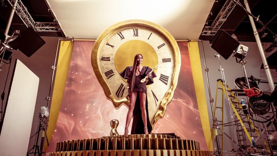 Dal backstage del Calendario Pirelli 2024 di Prince Gyasi&nbsp;