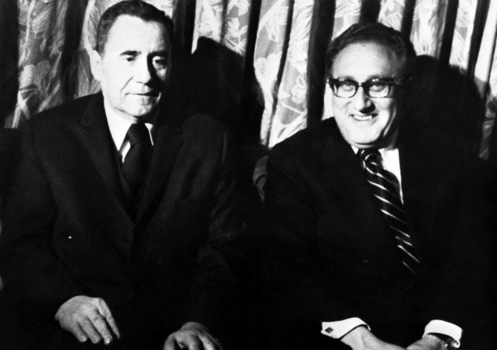 Kissinger e l'arte del negoziato che gli valse il Nobel