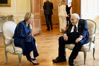 Giorgia Meloni a colloquio con Henry Kissinger