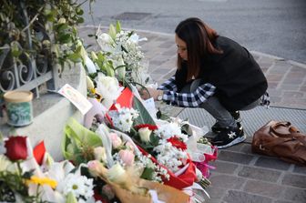 Fiori davanti all'abitazione di Giulia Cecchettin