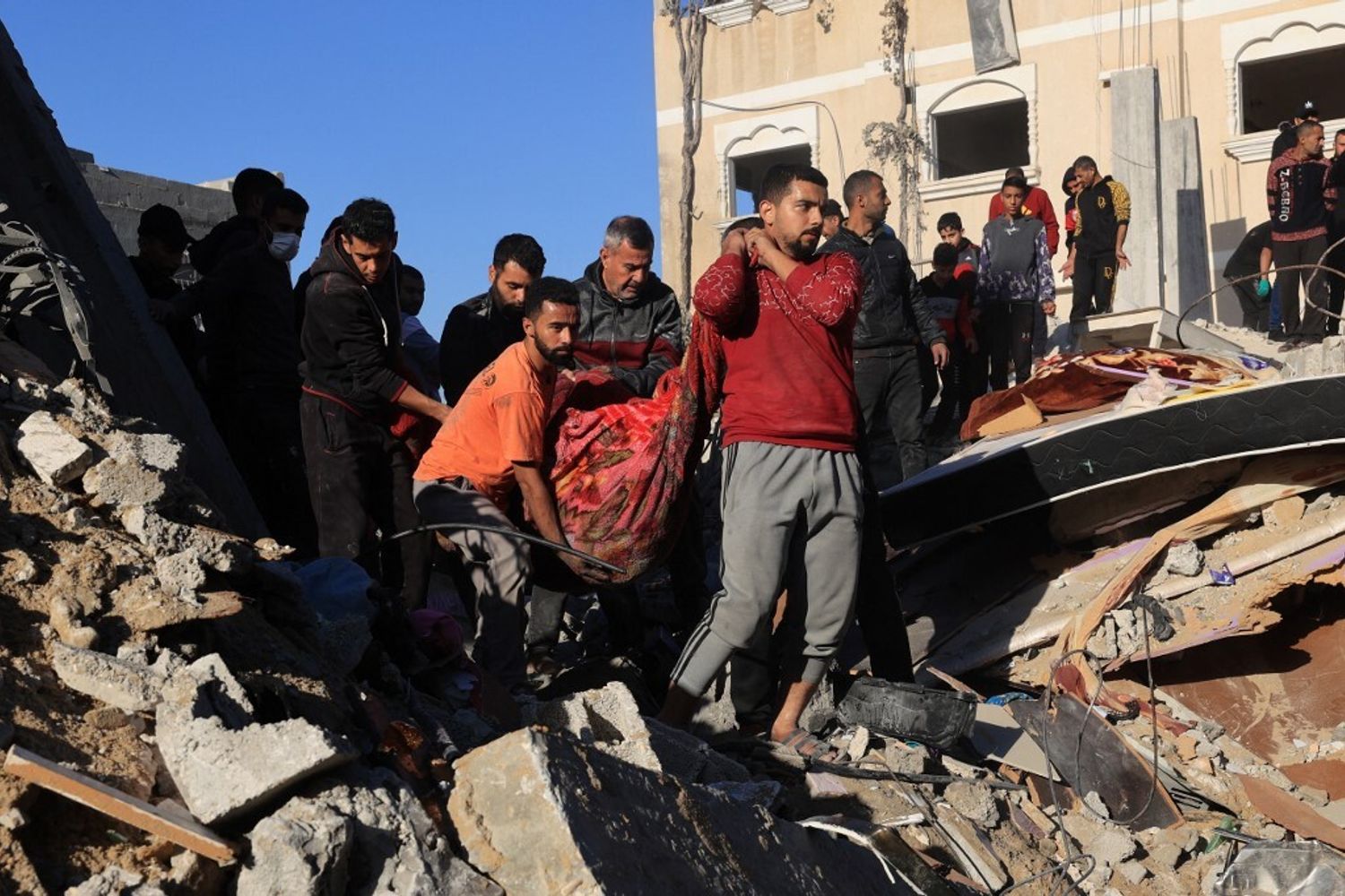 Bombardamenti a Rafah