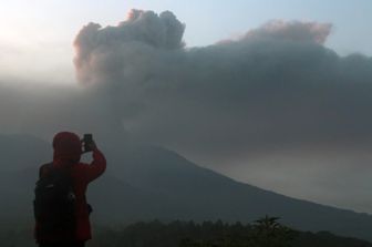 Eruzione del vulcano Marapi