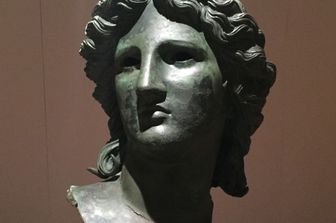 Statua bronzea di Apollo