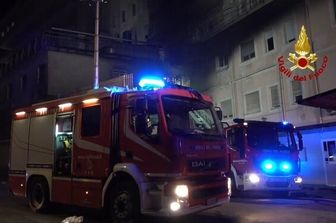 evacuato ospedale tivoli vasto incendio