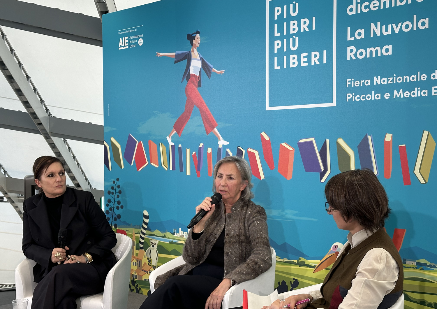 &nbsp;Maria Grazia Chiuri, Teresa Cremisi e Chiara Valerio sul palco di 'Pi&ugrave; Libri pi&ugrave; liberi'