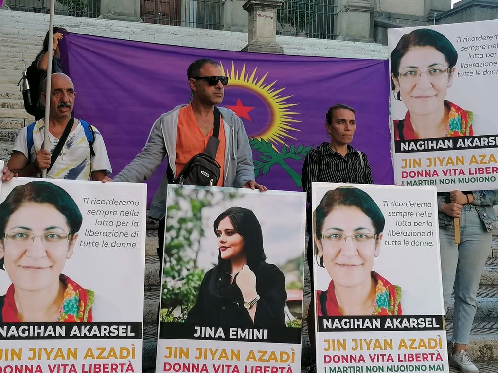 Manifestazione a Roma per le donne iraniane