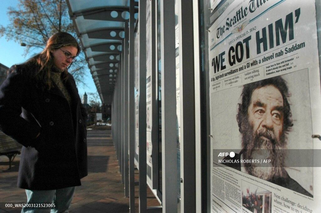 &nbsp;La foto di Hussein dopo la cattura, sui giornali si tutto il mondo