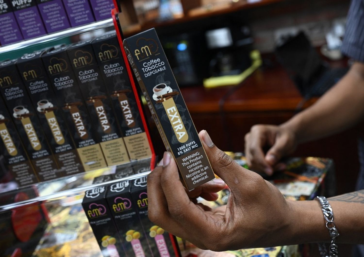sigarette elettroniche monouso batterie litio minacciano ambiente