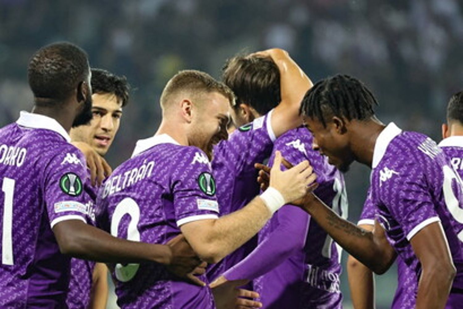 Fiorentina esulta dopo un gol