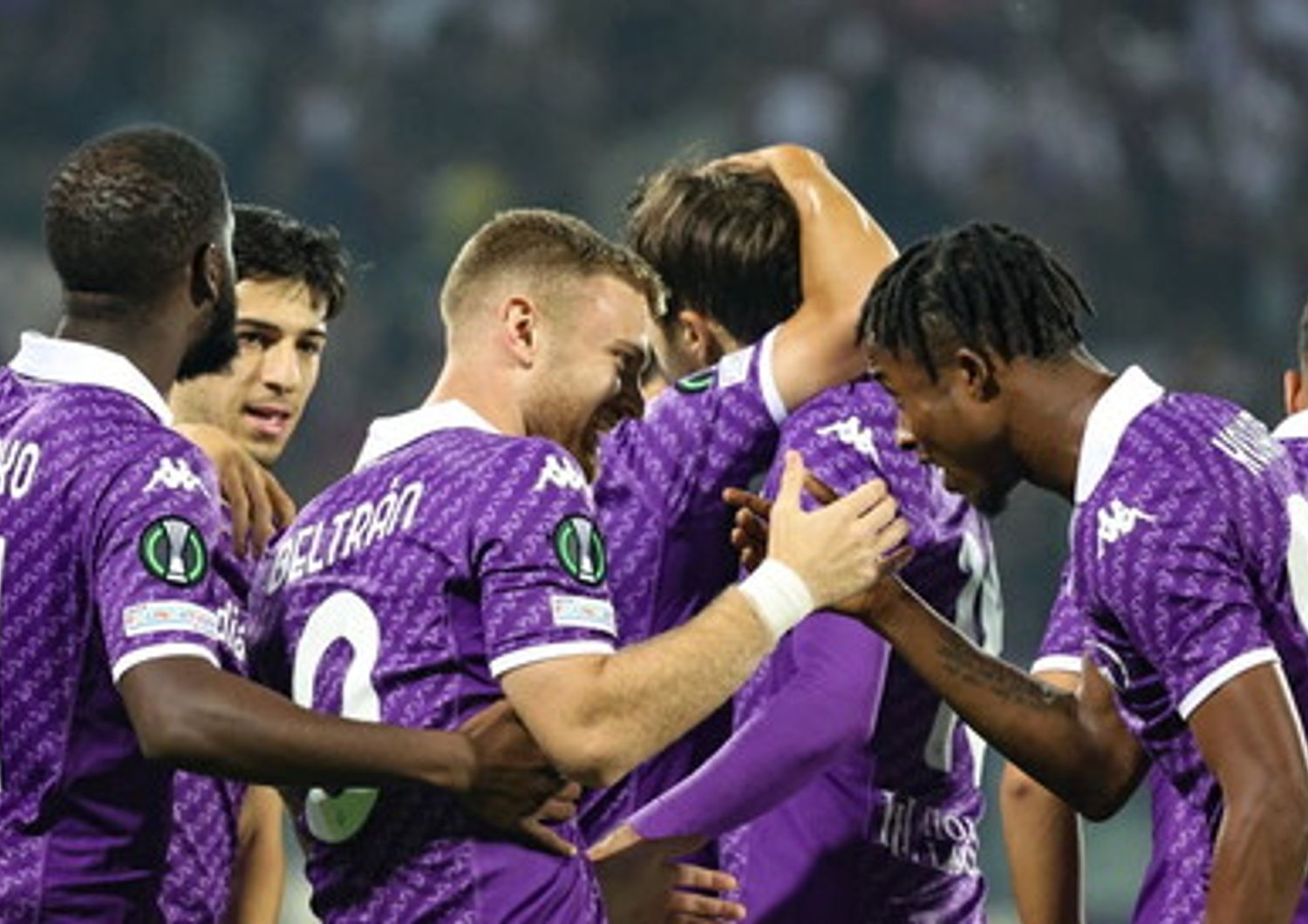 Fiorentina esulta dopo un gol