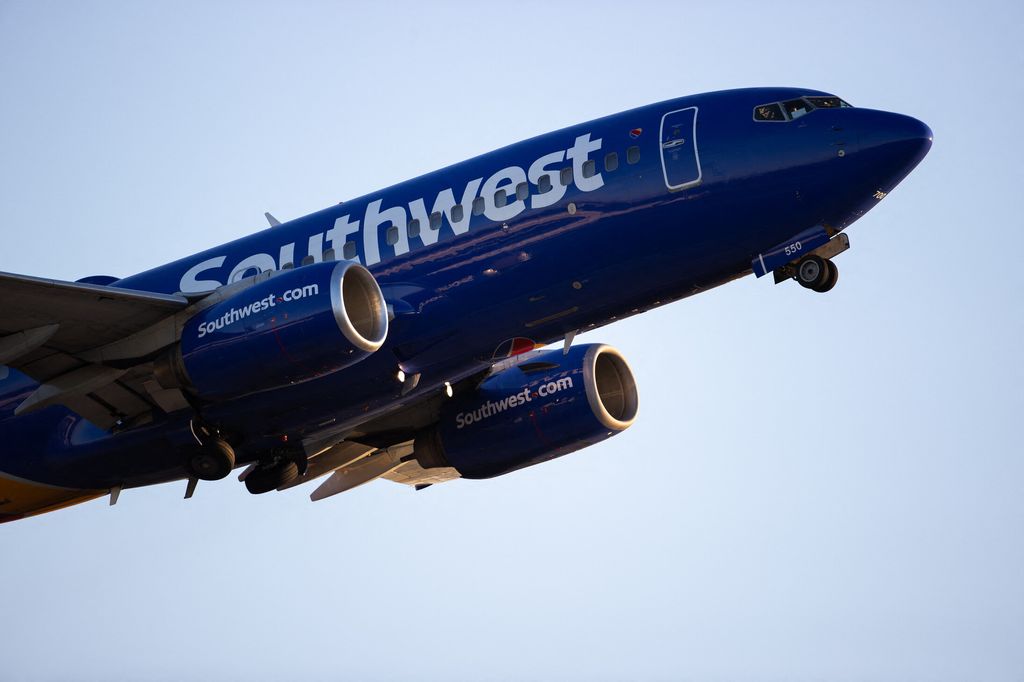 Aereo della Southwest Airline in decollo